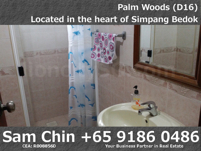 Palmwoods – S02 – Common Bathroom